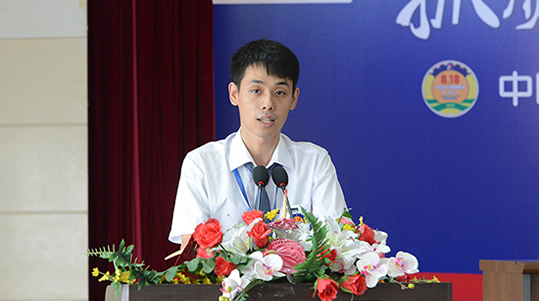 质管部检验员黄博林代表基层质量工作者发言